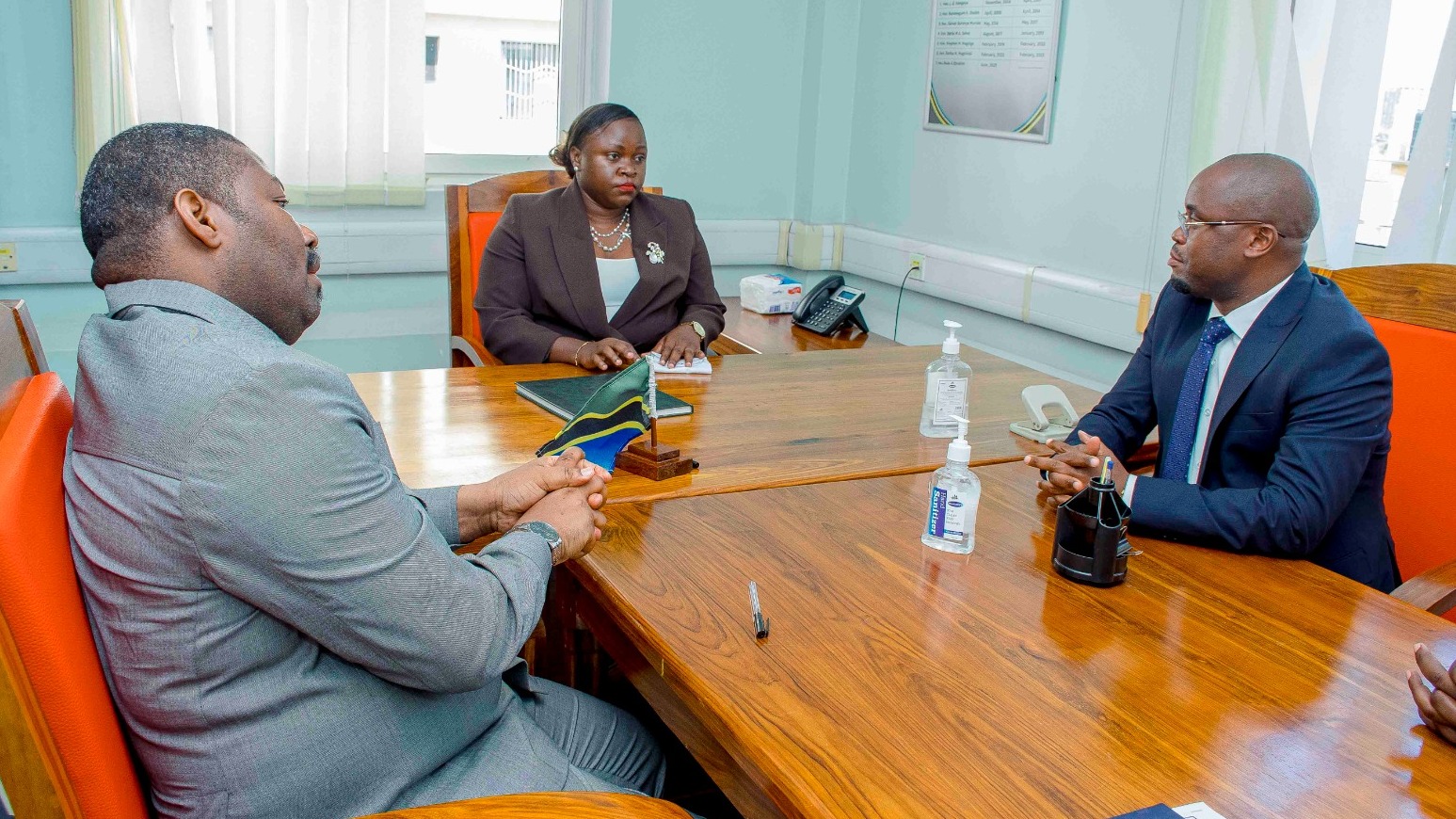 Waziri Kapinga Atembelea Baraza la Ushindani